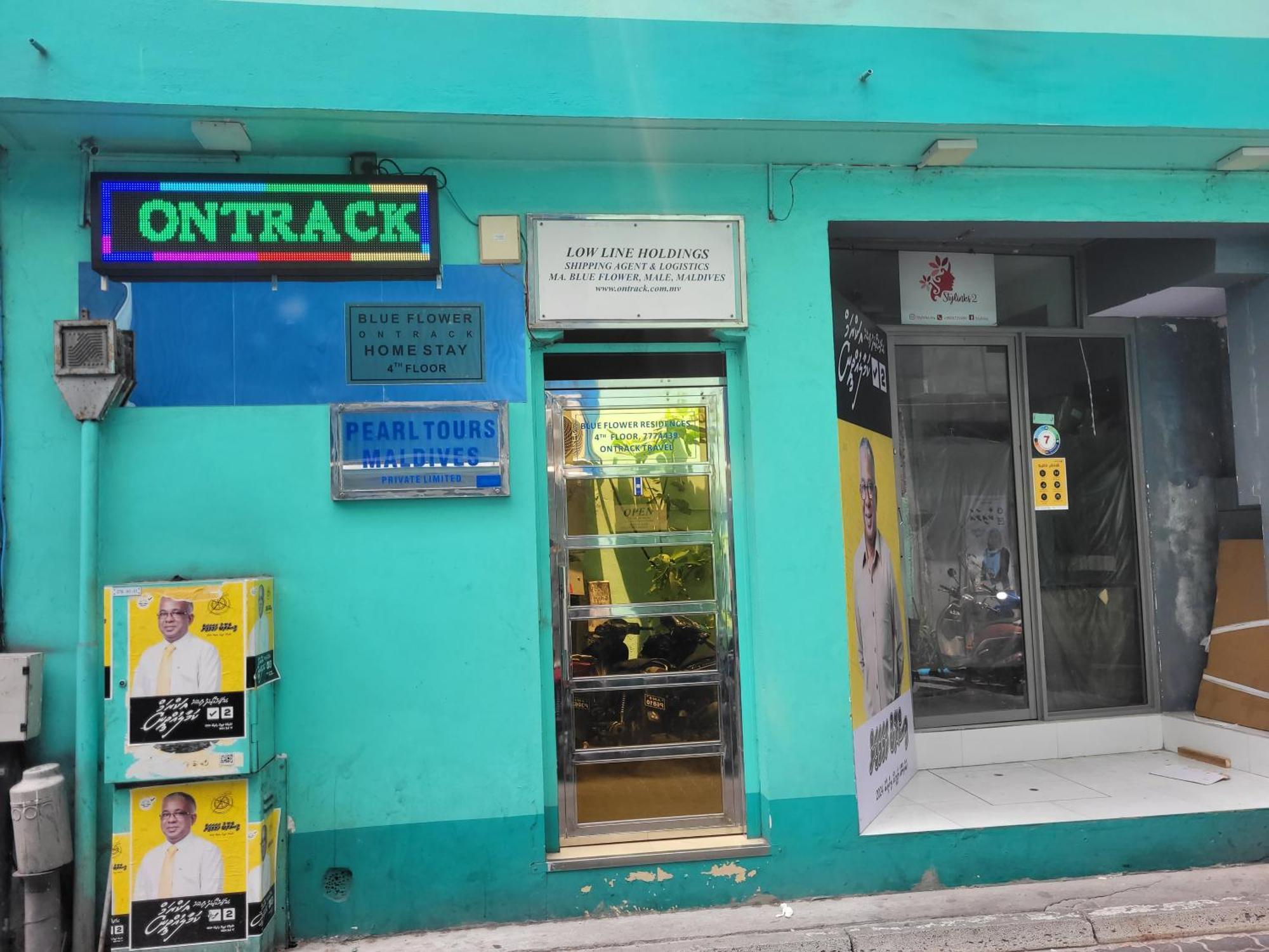 Ontrack Travel Lägenhet Malé Exteriör bild